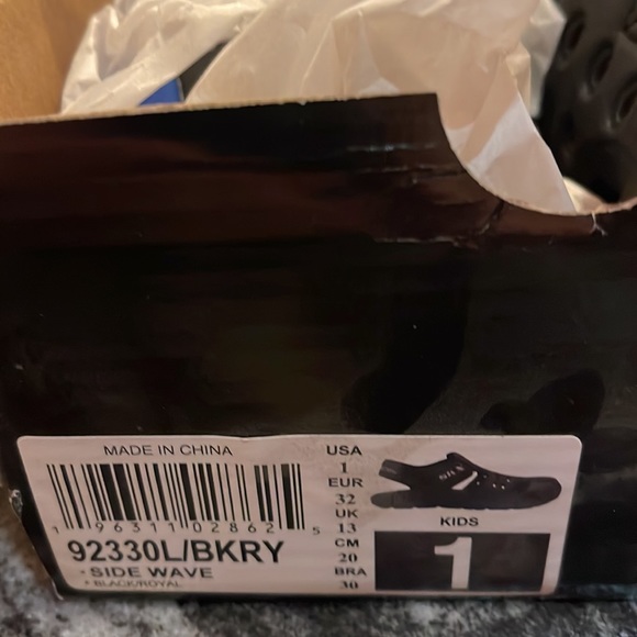 Sz 1 SKECHERS YOUTH BOYS' SIDE WAVE SANDAL BLACK/ROYAL BLUE (110) - Picture 3 of 6